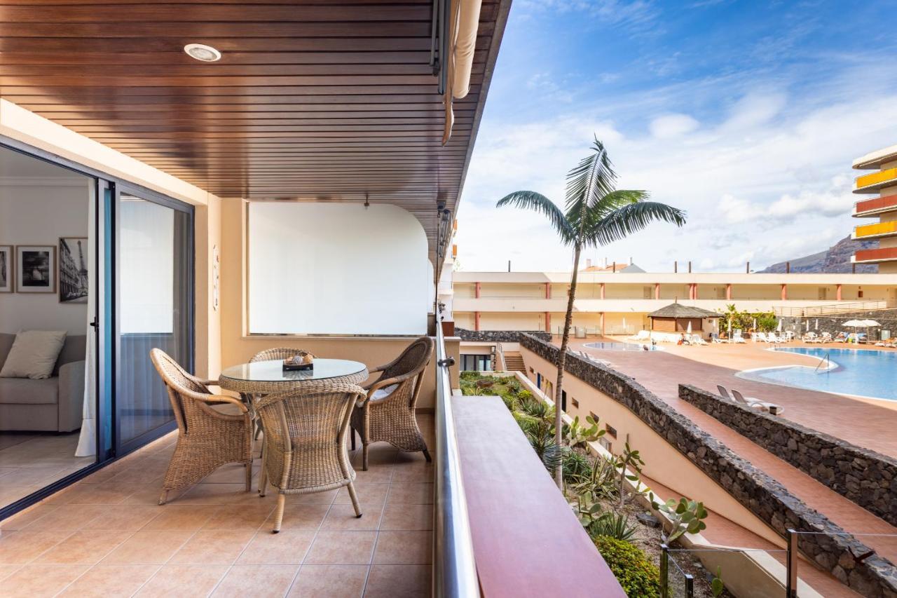 Balcon De Los Gigantes With Pool View Puerto de Santiago  Buitenkant foto